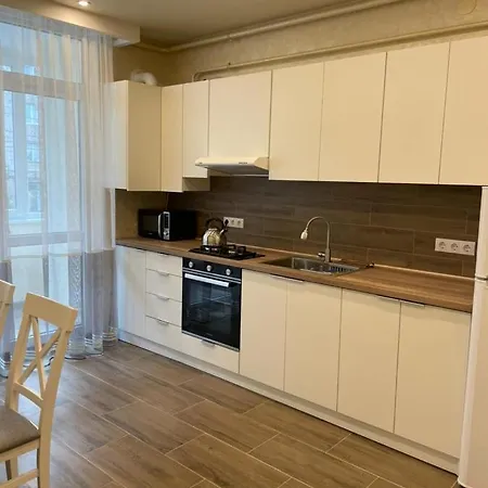 White House * リヴィウ