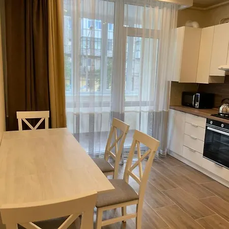 White House Апартаменти *